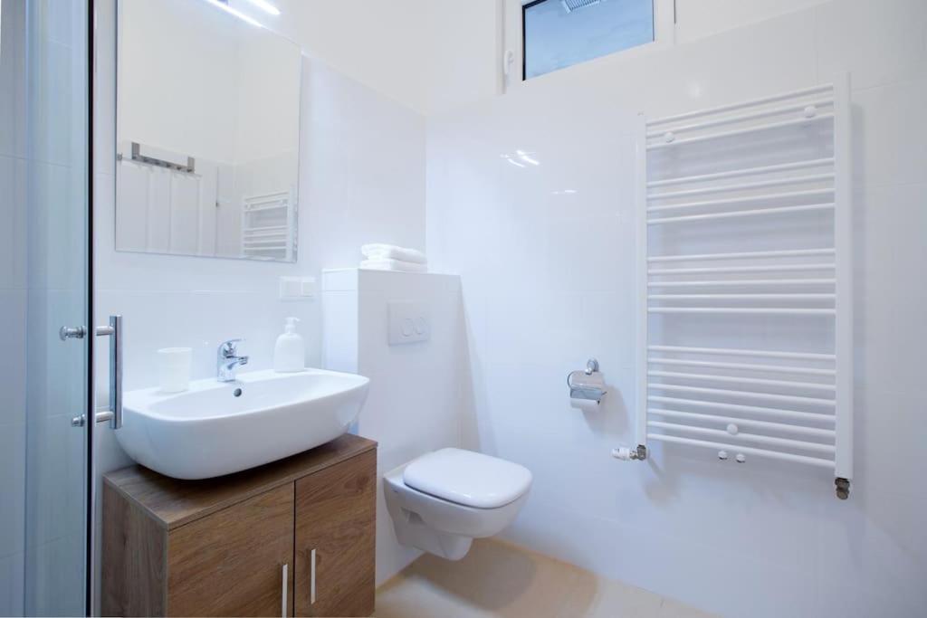 Prater Studio Next Fair, Un, Wu And City Center Apartment Виена Екстериор снимка
