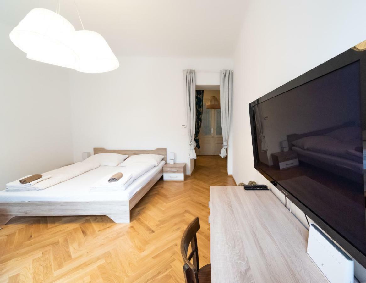 Prater Studio Next Fair, Un, Wu And City Center Apartment Виена Екстериор снимка